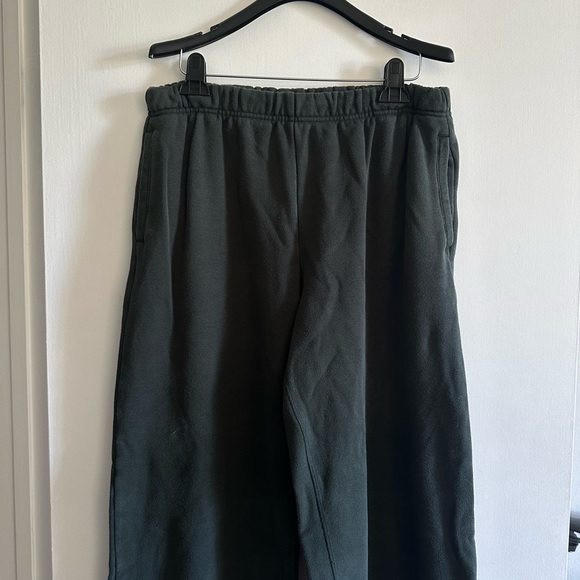 SKIMS Dark Green Wide Leg Fleece Comfy Oversized Sweatpants Lounge Pants size M - Picture 3 of 7